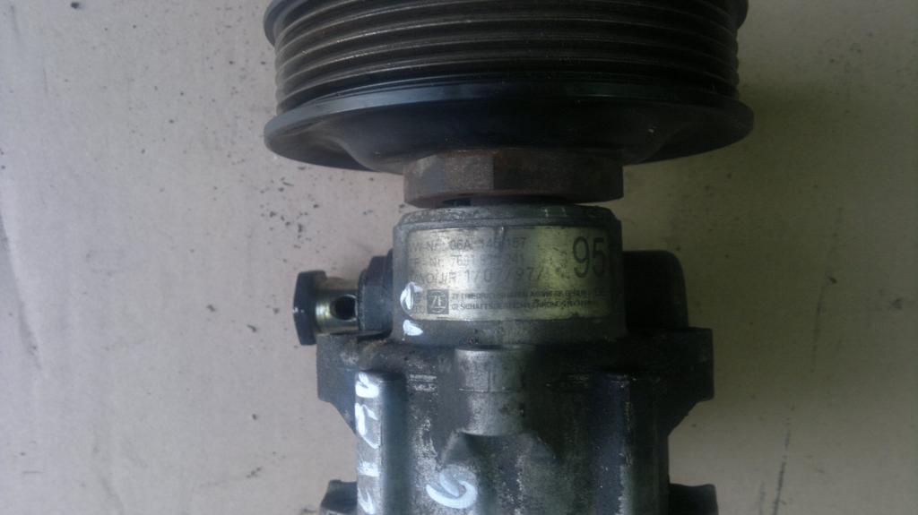 SKODA OCTAVIA 1.6 servo pump 06A145157