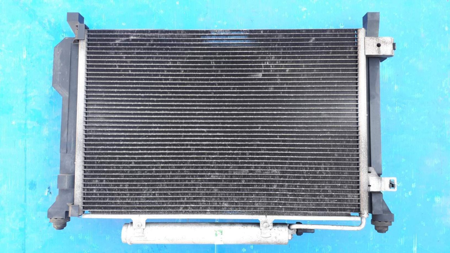 KOMPLET Radiateur MERCEDES A KLASA 169 Essence