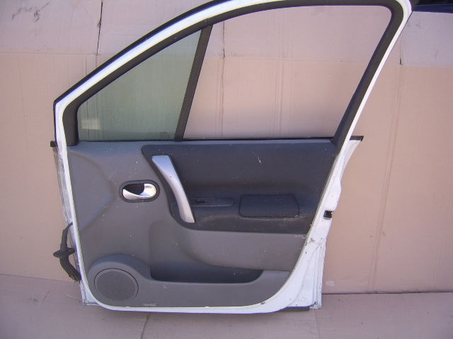 door right front RENAULT SCENIC 03-06 NR4826
