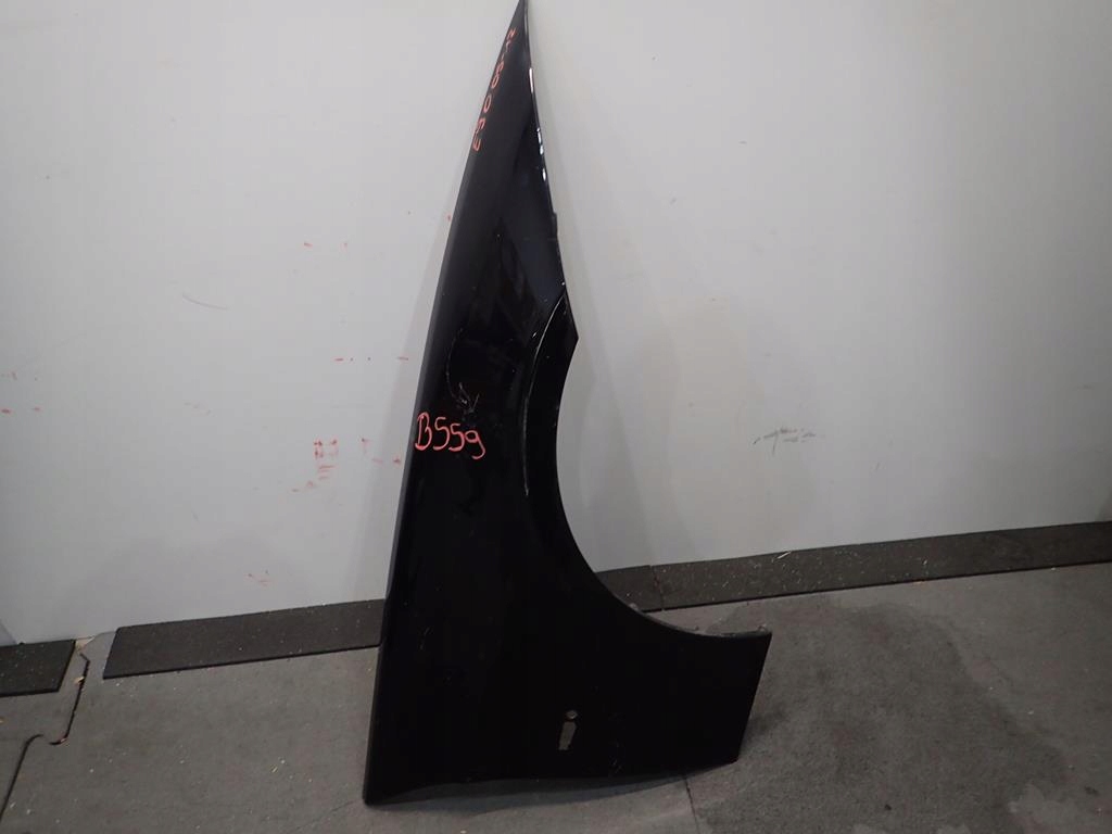 fender front front right BMW 3 E90 E91 05-12