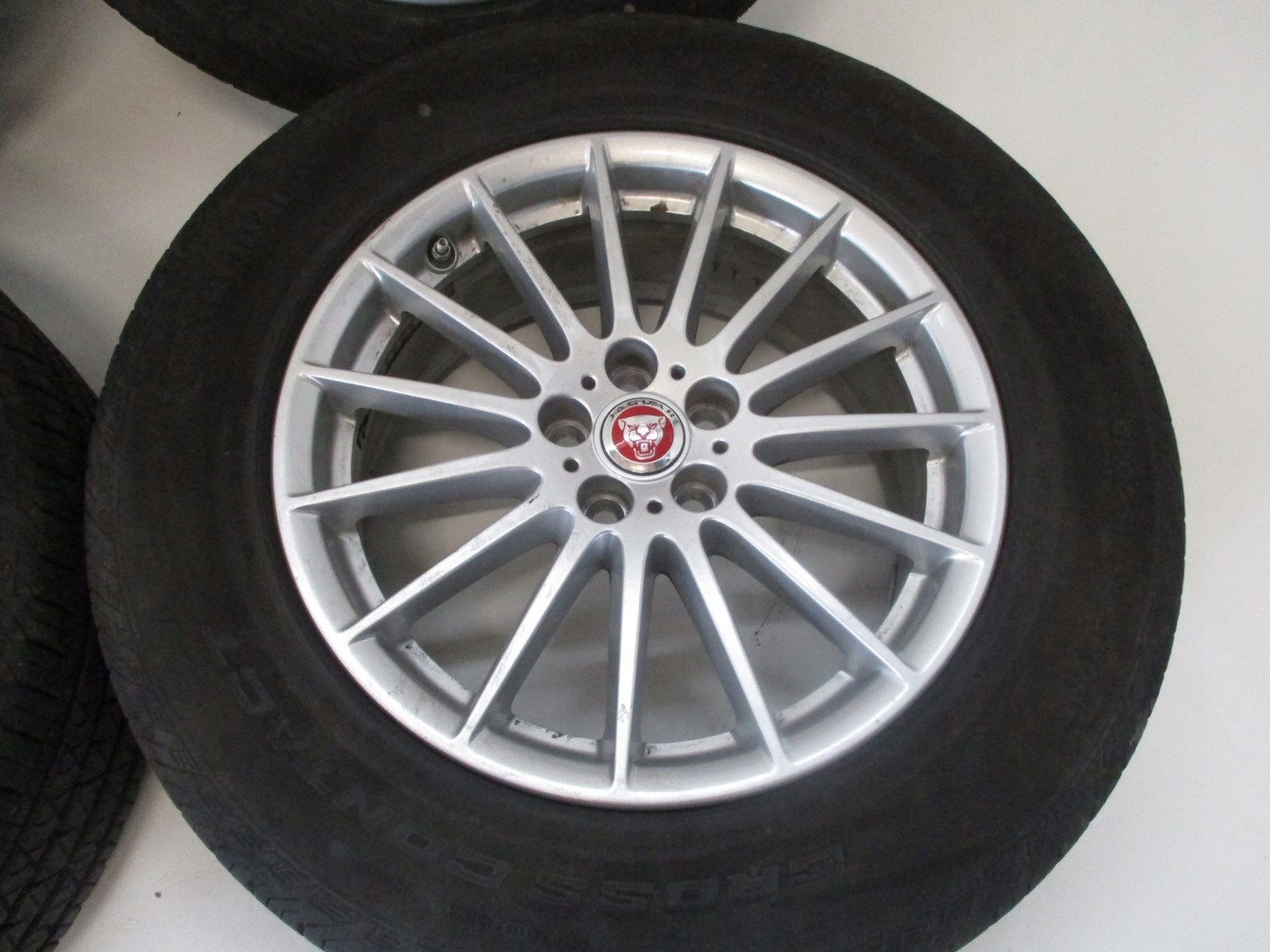 wheels discs tyres JAGUAR F PACE R18 M+S