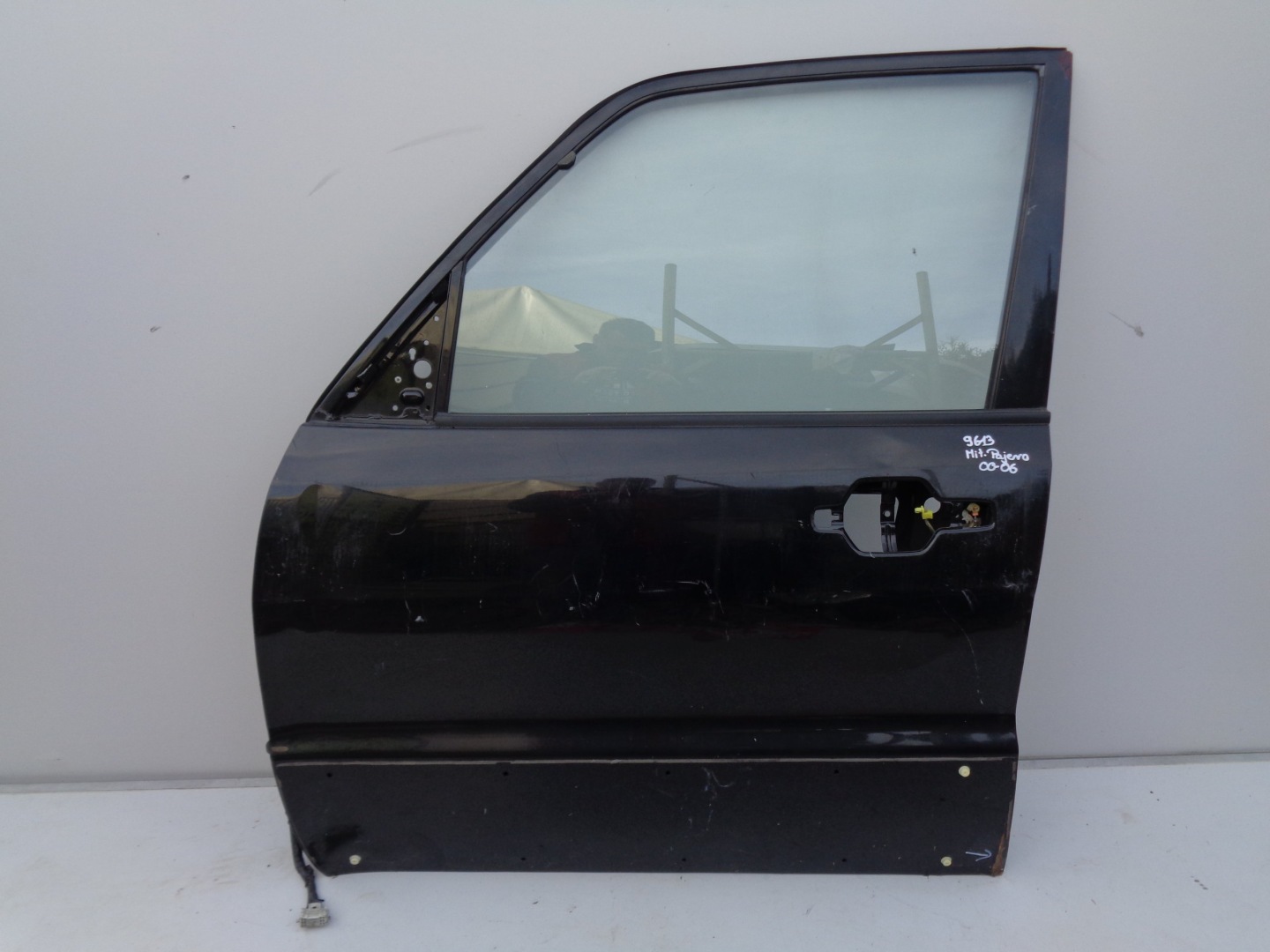 door left front MITSUBISHI PAJERO 00-06 NR9613