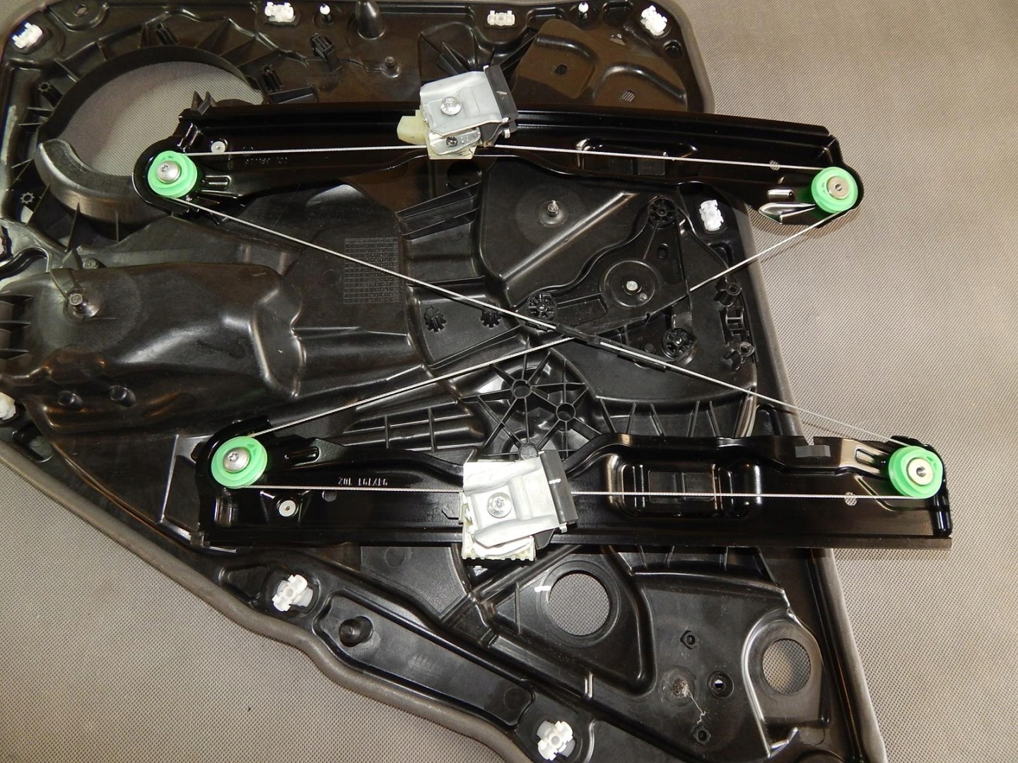 VW TOUAREG 7P mechanism windows left rear part 7P6839755A