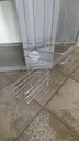 Rohová polica obojstranná drôtená do kúpeľne kuchyne s vešiakovými háčikmi Značka AWD Interior