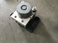 фото thumb №1, Насос abs renault captur clio iv 2012- 026524683