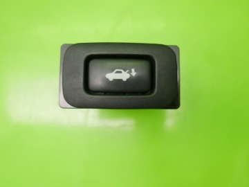 фото thumb №1, Кнопка закрытия крышки задняя lexus ls460l 12-17