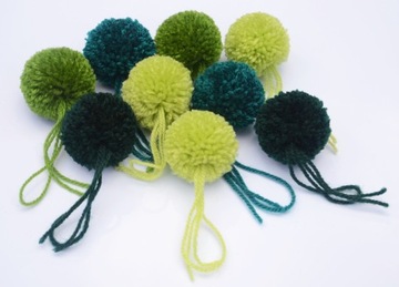 Pompon Czuchracz 4,5 cm 100% Akryl Puszyste Pompon