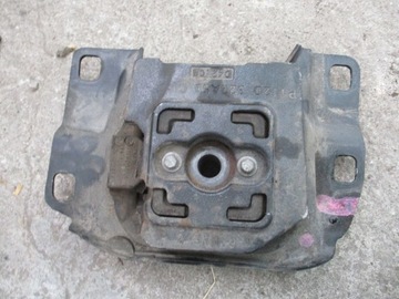 ПОДУШКА КОРОБКИ КПП VOLVO S40 C30 C70 V50