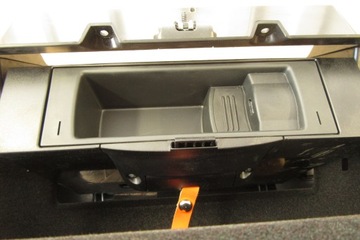 фото thumb №3, Бардачок vw passat b6 3c0 05-