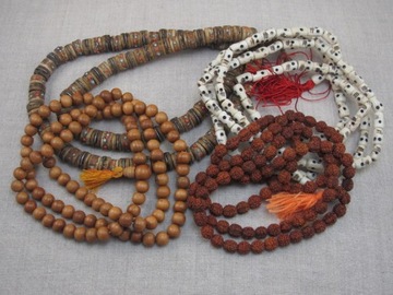 MALA buddyjska RUDRAKSHA nasiona [S062]