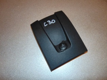 фото thumb №1, Volvo c30 06-12 роз'єм захист підлокітник задня