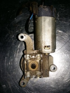 фото thumb №2, Scania 4 r моторчик люк