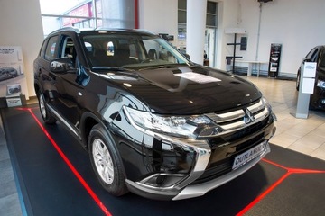 Mitsubishi Outlander 3 накладка на бампер багажника