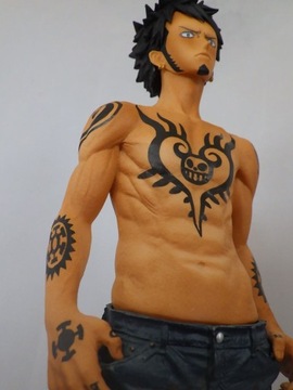 FIGURKA ANIME ONE PIECE Trafalgar Law KING OF ART