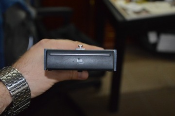 фото thumb №1, Бардачок шухляда audi 8p0941561