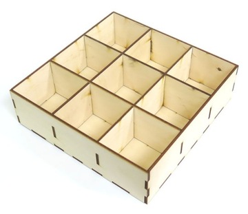 КОРОБКА С ФАНЕРНЫМИ ОТДЕЛЕНИЯМИ 21x21x6см EZ62