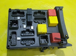 Laguna ii 1.6 16v коробка предохранителей фото №1