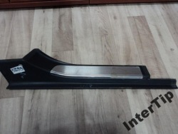 Audi OE 8E0853373P защита молдинг порога