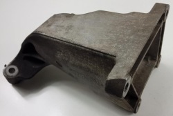 лапа Двигателя MERCEDES W211 V8 2732231604