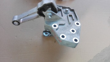 Крепление кронштейн двигателя 2.2 d evoque bj32 6f012 ab, фото