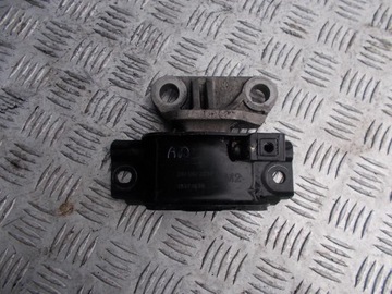 Opel adam corsa d подушка кронштейн двигателя 13371838, фото