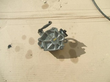 Ford c-max 2010- vacuum pump 9684786780, фото