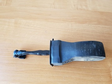 Vw passat b8 обмежувач дверей зад 3g0839267, фото