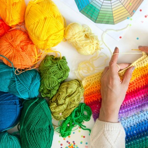 Relaksujące robótki na drutach. Podstawowe akcesoria