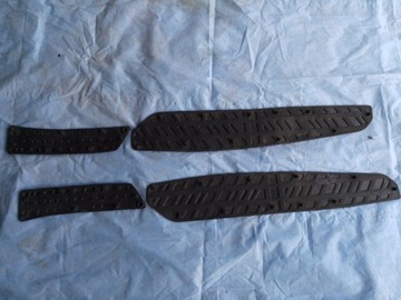 SUZUKI BURGMAN 400 K2 gumy pod nogi,dywaniki