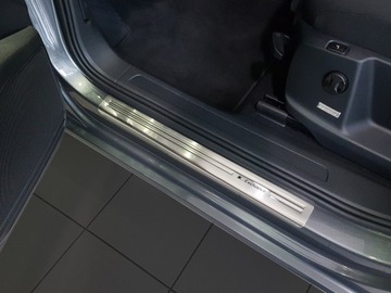 Пороговые пластинки накладывают пороговые значения Volkswagen Touran 2