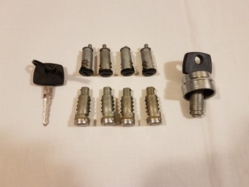 Mercedes ciężarowy wkładki zamków 1kpl. 0008907467