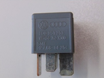 Реле 370 AUDI SEAT SKODA VW 8D0951253