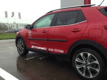 Боковые молдинги автомобиля KIA STONIC