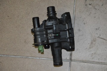 Obudowa Termostatu Volvo C30 1.6D 9647767180