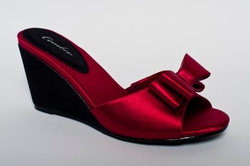 Eleganckie pantofle domowe. Prezent dla kobiety. 9