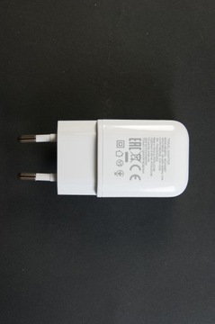 ОРИГИНАЛЬНОЕ ЗАРЯДНОЕ УСТРОЙСТВО LG MCS-N04ER 3A + КАБЕЛЬ ТИПА C