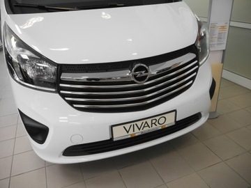 Listwy atrapy przedniej Grill Opel Vivaro 2014+