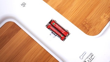 ЭЛЕКТРОННЫЕ ВЕСЫ ДЛЯ ВАННОЙ ТОНКИЕ, НАТУРАЛЬНЫЙ БАМБУК, ТОЧНЫЕ МАКС. 180 КГ, СВЕТОДИОДНЫЙ