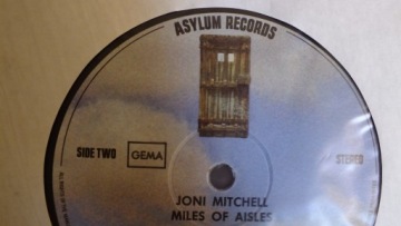 ДЖОНИ МИТЧЕЛЛ... «Miles of Aisles» — 2LP-1D-1974