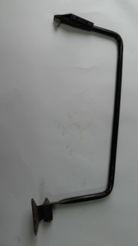 WIESZAK, RAMIĘ LUSTERKA WSTECZNEGO KAMAZ LEWY