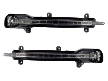 MIGACZ W LUSTERKU PRAWY PRZÓD AUDI Q7 4L 05-15