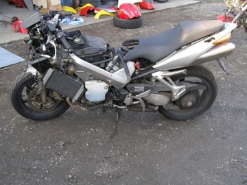 Honda VFR800 v tec 02-06 części motocykl na części