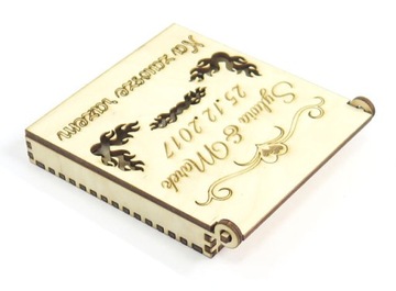 КОРОБКА ДЛЯ ОБРУЧАЛЬНЫХ КОЛЬЦ С ГРАВИРОВКОЙ ИМЕНИ И ДАТЫ YD37