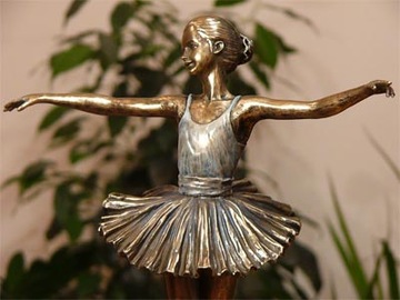 Фигурка СТРОЙНАЯ КРАСИВАЯ БАЛЕРИНА ПОДПИСЬ veronese