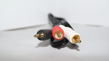 НОВЫЙ КАБЕЛЬ JACK 3,5 ММ — 2x RCA CINCH 1,5 м