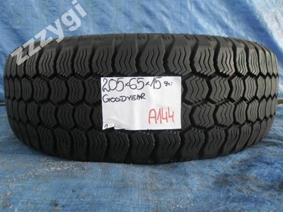 OPONA GOODYEAR ULTRA GRIP 3 205/65/15 94T