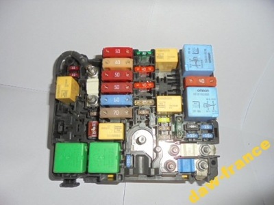 Peugeot 208 308 бортовий комп'ютер bsm фото №1