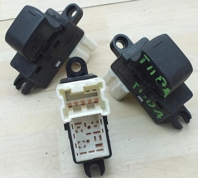 Tiida кнопка переключатель окон перед задняя фото №1