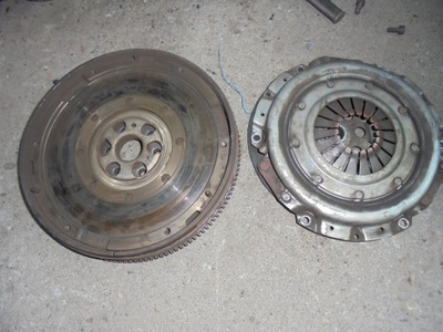 WHEEL DUAL-MASS CLUTCH 2.0 FSI 150KM 06B105266E - milautoparts-fr.ukrlive.com