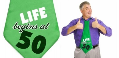 Krawat na 50 Urodziny LIFE BEGINS AT 50 Prezent
